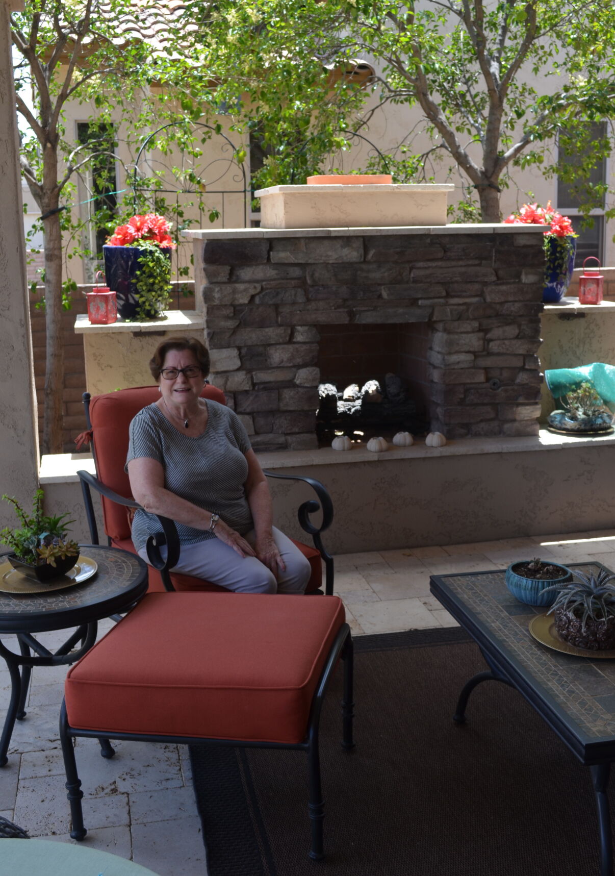 RUSTIC NORTHERN HIGHLIGHTS AT SOUTHWEST HOME
